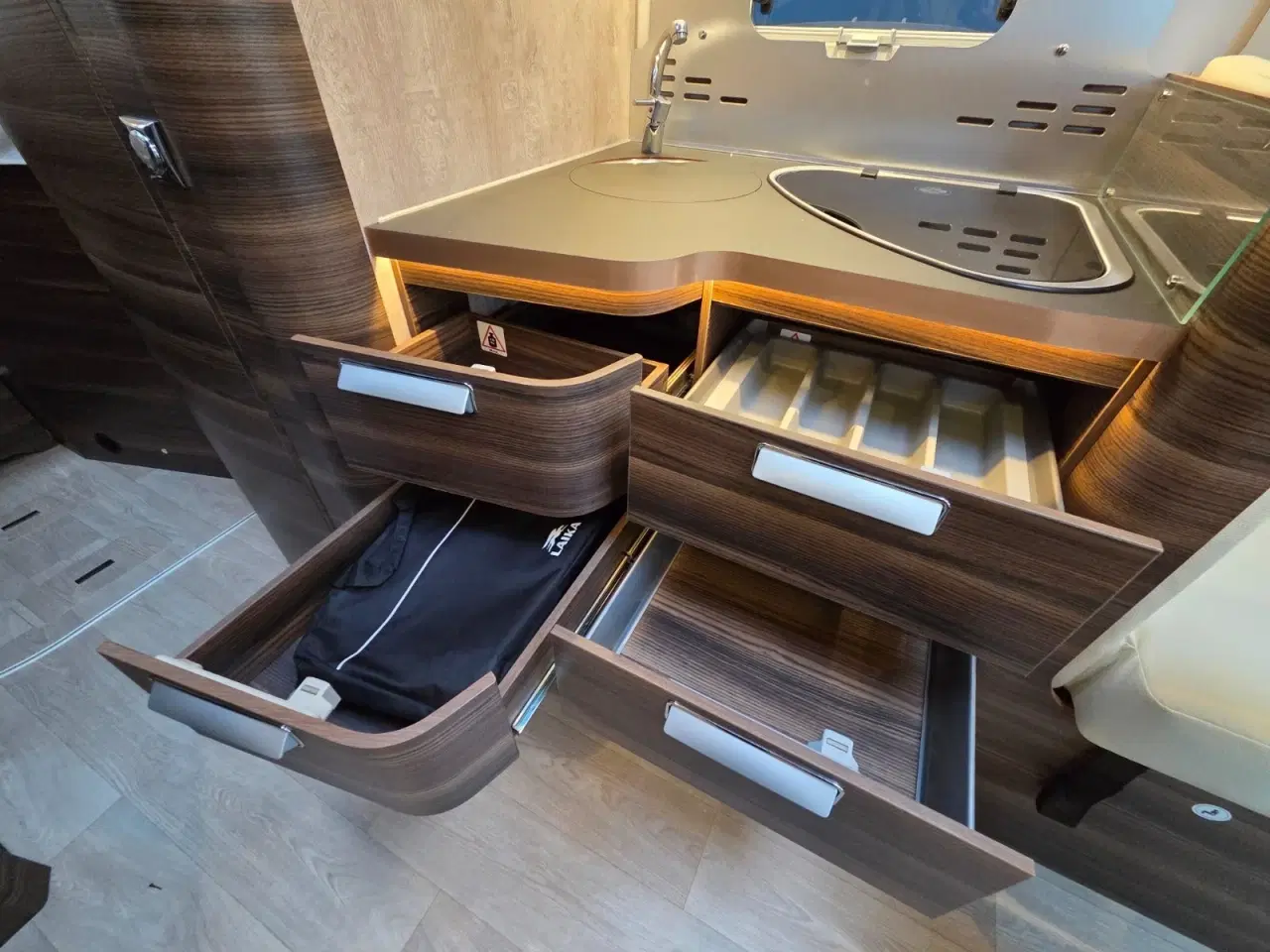 Billede 15 - Laika Ecovip 2,2 L4009 DS aut.