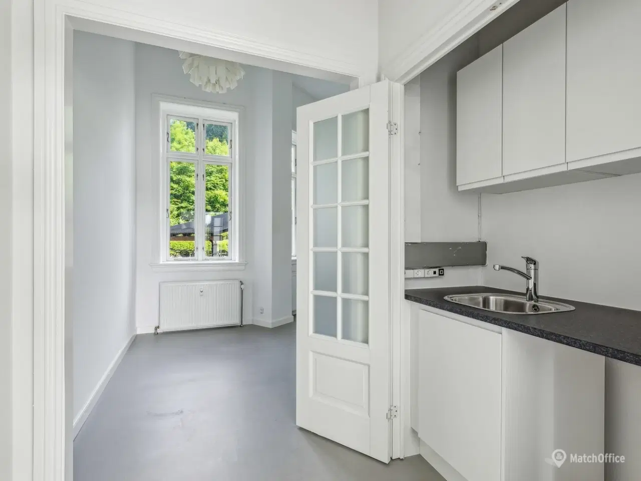 Billede 7 - 73 m² chamerende lejemål med flot lysindfald.