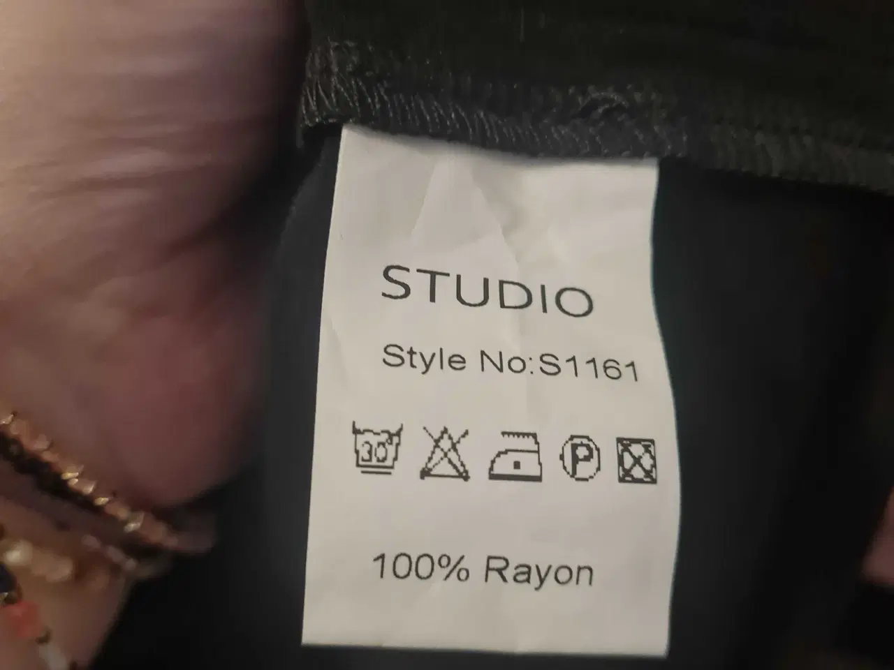 Billede 4 - Ny Studio top/ T-shirt str 48