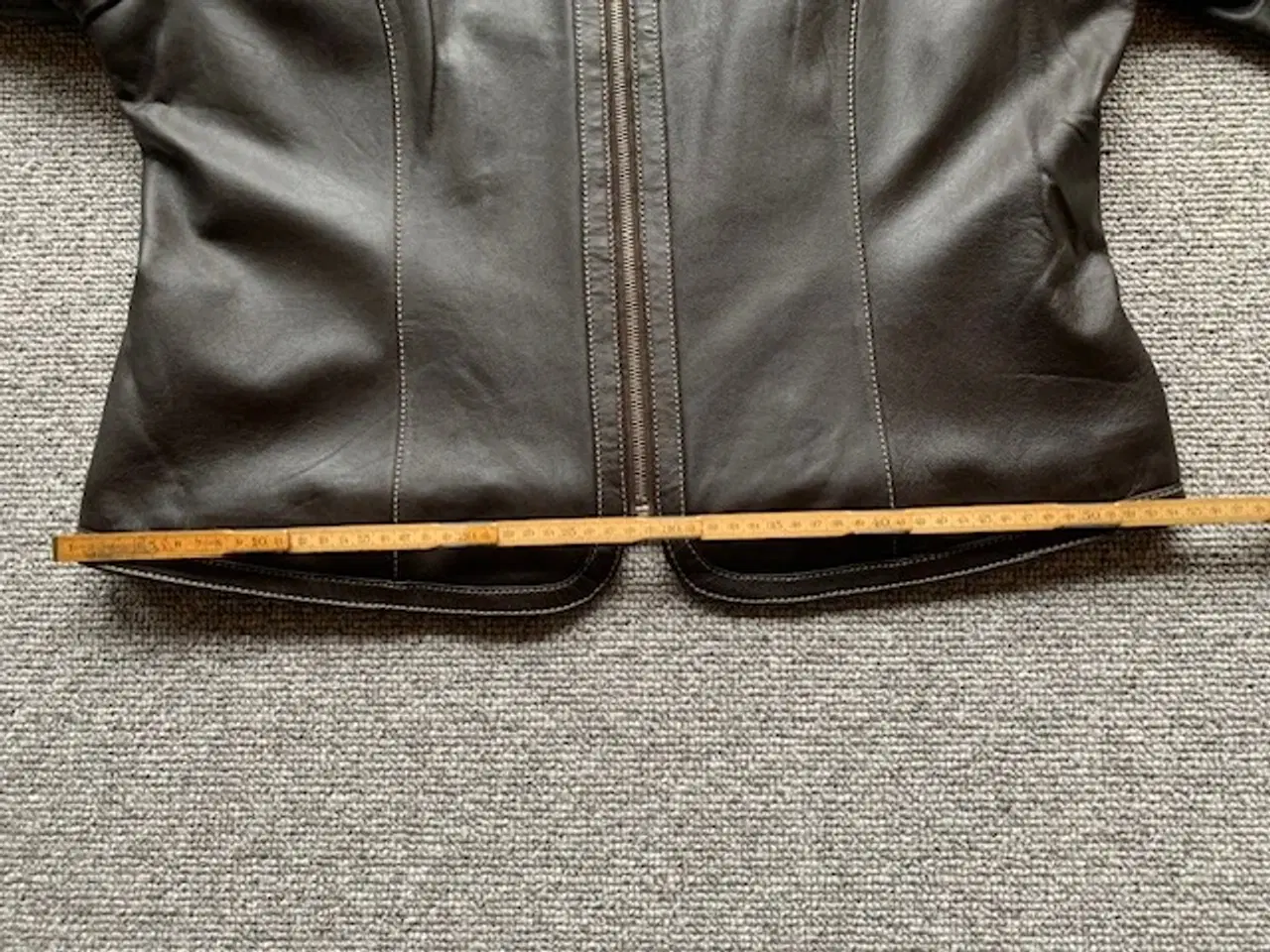 Billede 8 - Skindjakke brun str. 44 - begrænset brugt/som ny