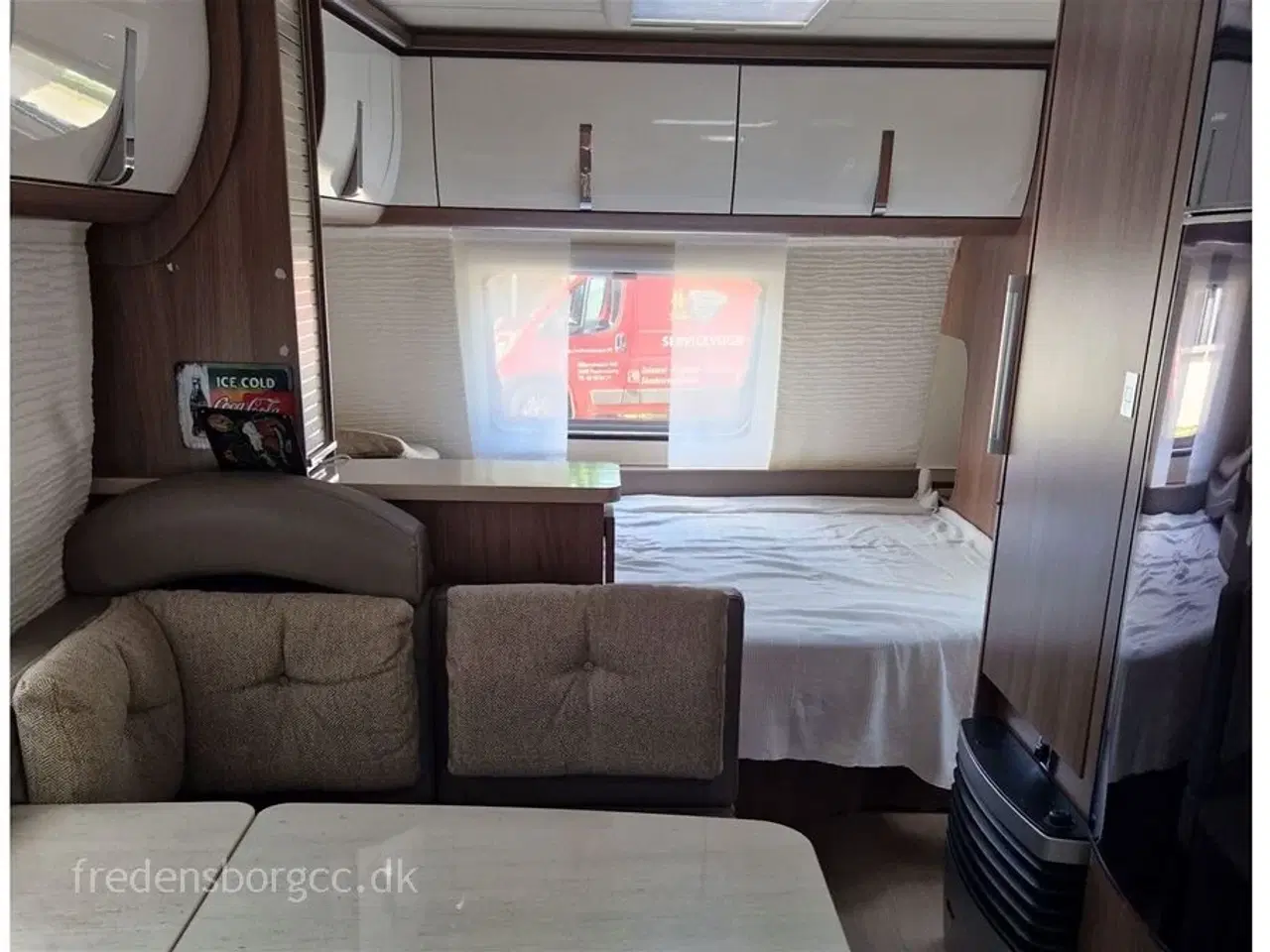 Billede 3 - 2017 - Bürstner Averso Top 560 TK   1 Ejers velholt køjevogn.