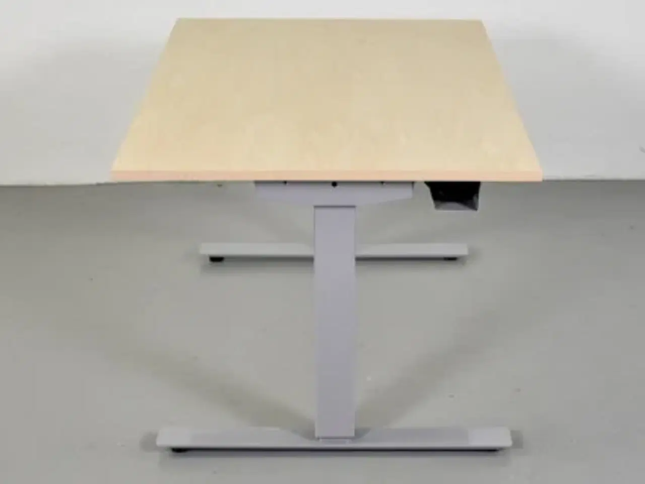 Billede 2 - Efg hæve-/sænkebord med plade i birkelaminat, 120 cm.