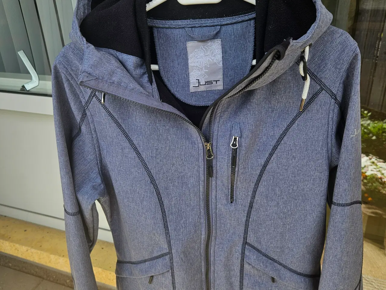 Billede 2 - SOFTSHELL JAKKE 