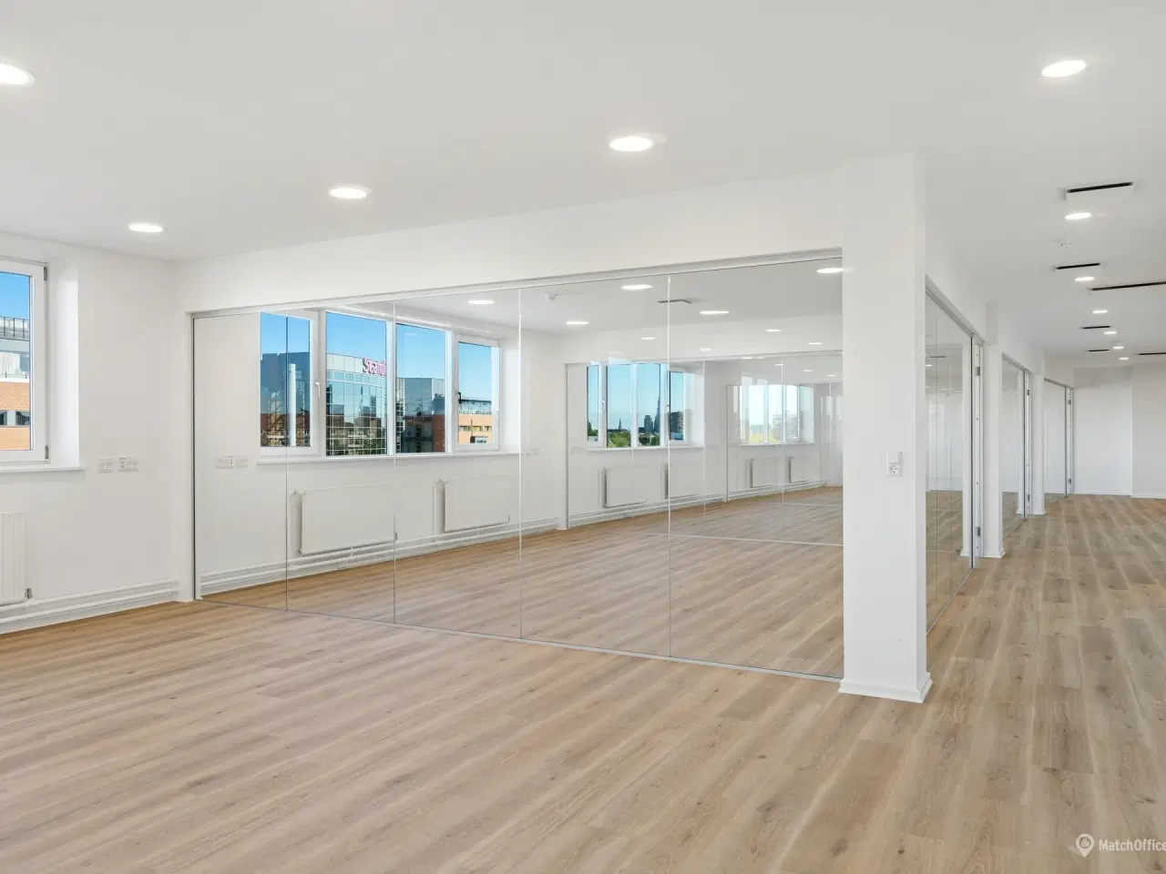 Billede 2 - Alt er istandsat. så du kan flytte hurtigt ind, hvis du ønsker det.