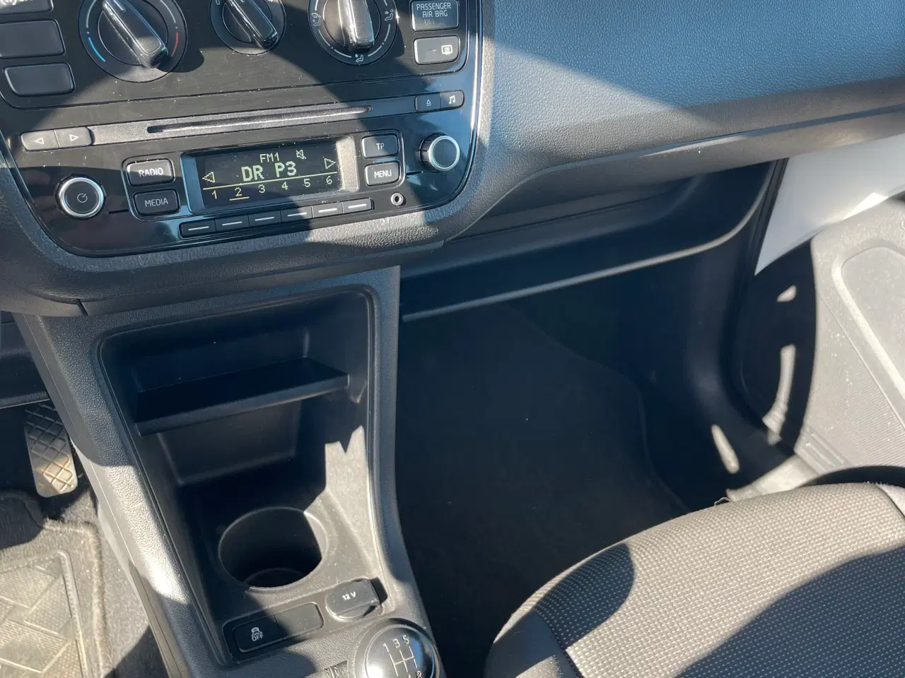 Billede 14 - VW up - lavt km tal