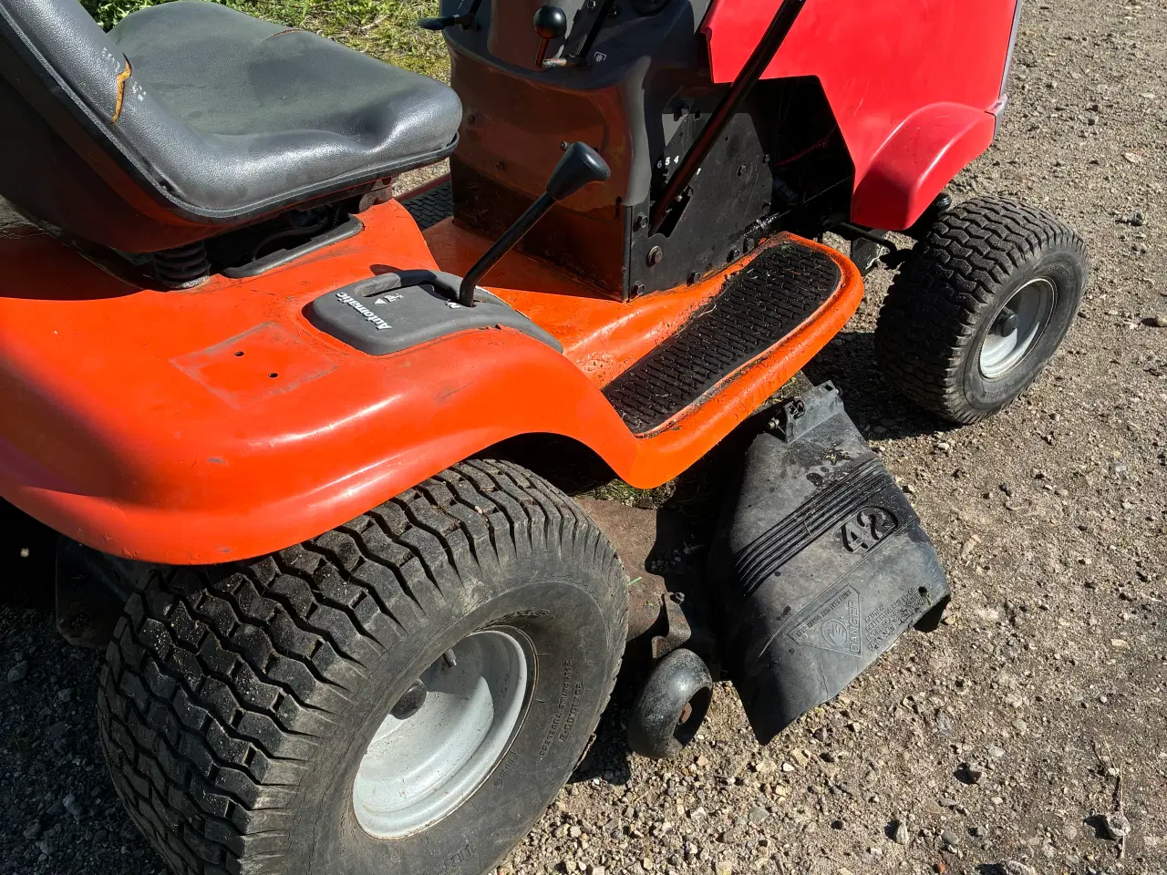 Billede 3 - Husqvarna yth135 havetraktor