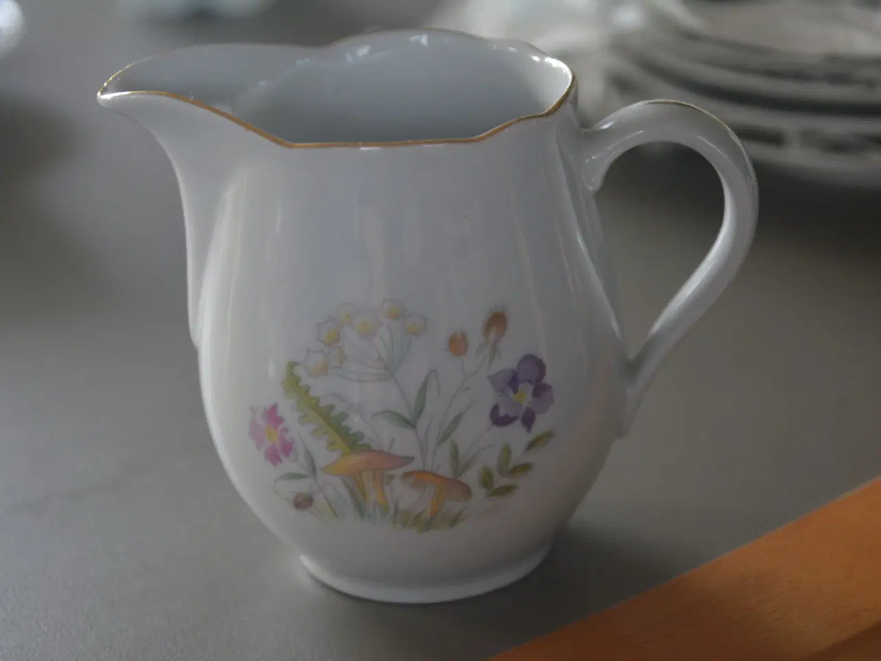 Billede 3 - RETRO - 20 dele kaffestel med blomster
