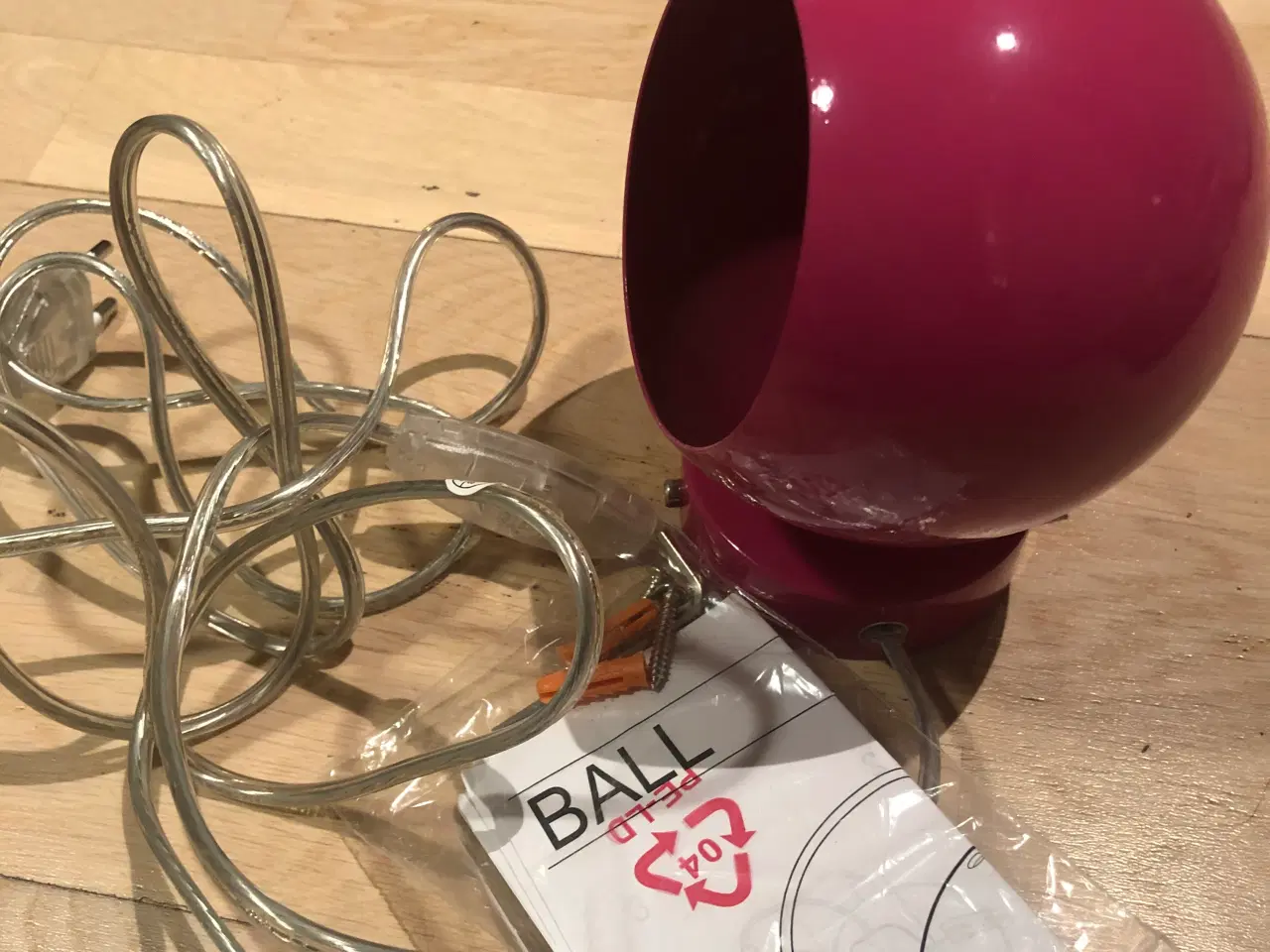 Billede 2 - Frandsen Ball lampe i pink 