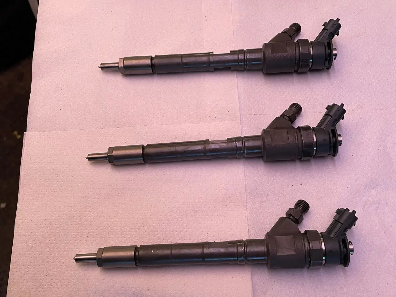 Billede 2 - Indsprøjtnings dyser 4 stk nye. 