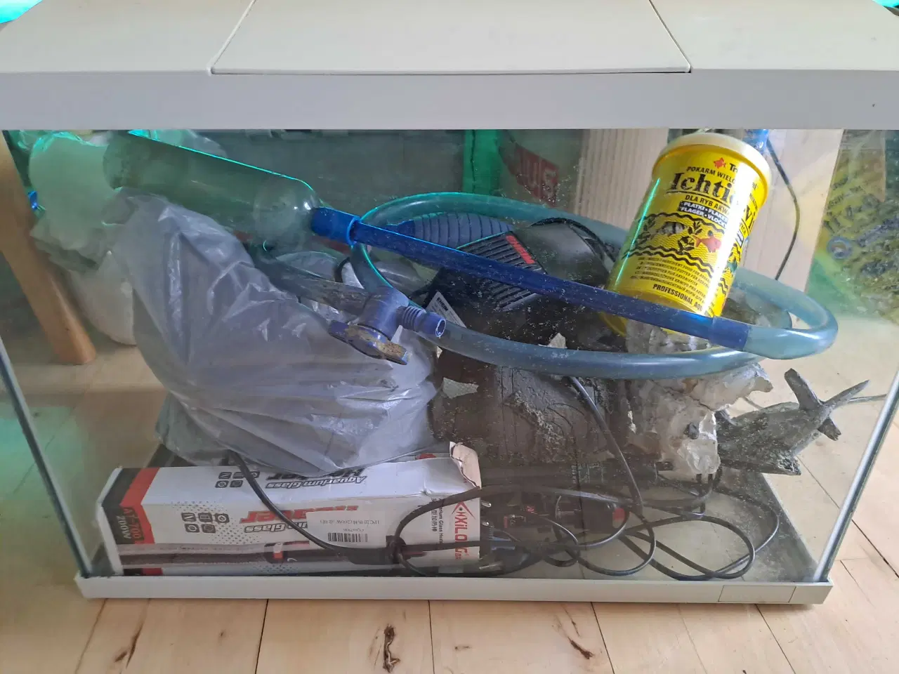 Billede 1 - Akvarie til salg 