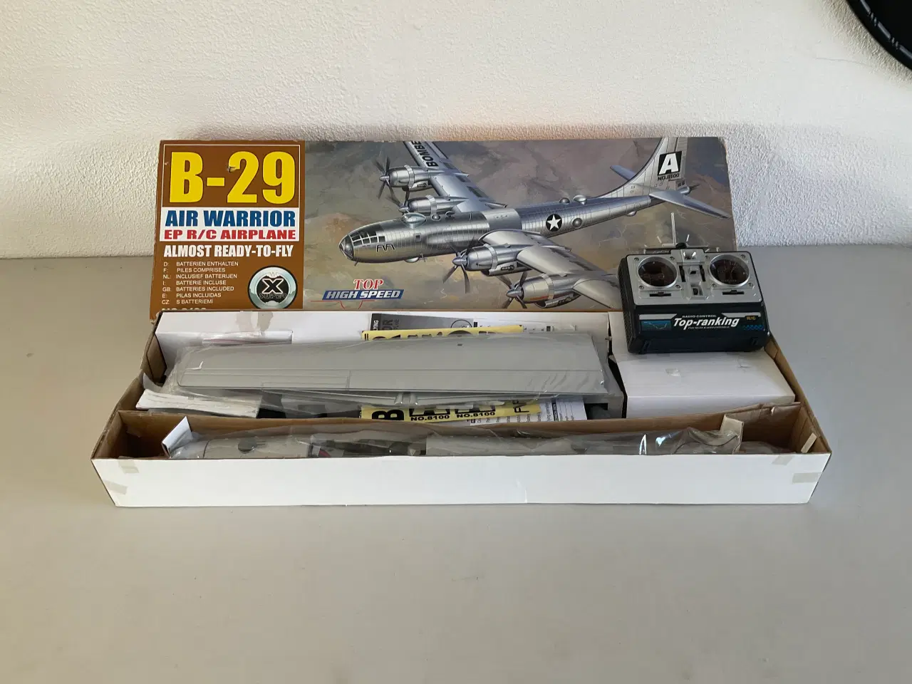 Billede 1 - Fjernstyret fly