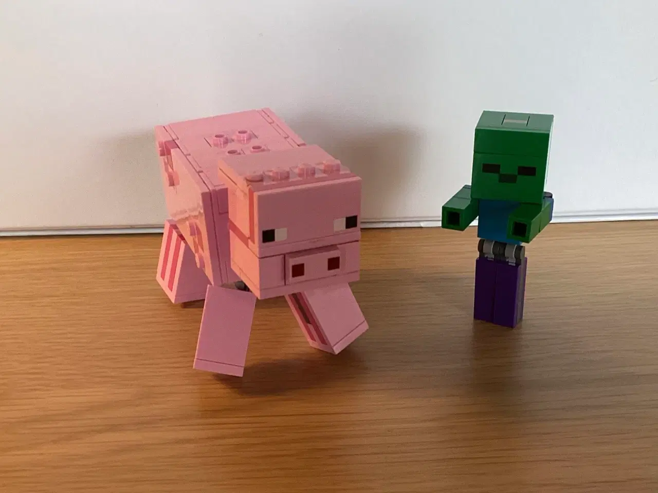 Billede 4 - Lego Minecraft nr. 21157 Grisefigur med Zombieunge