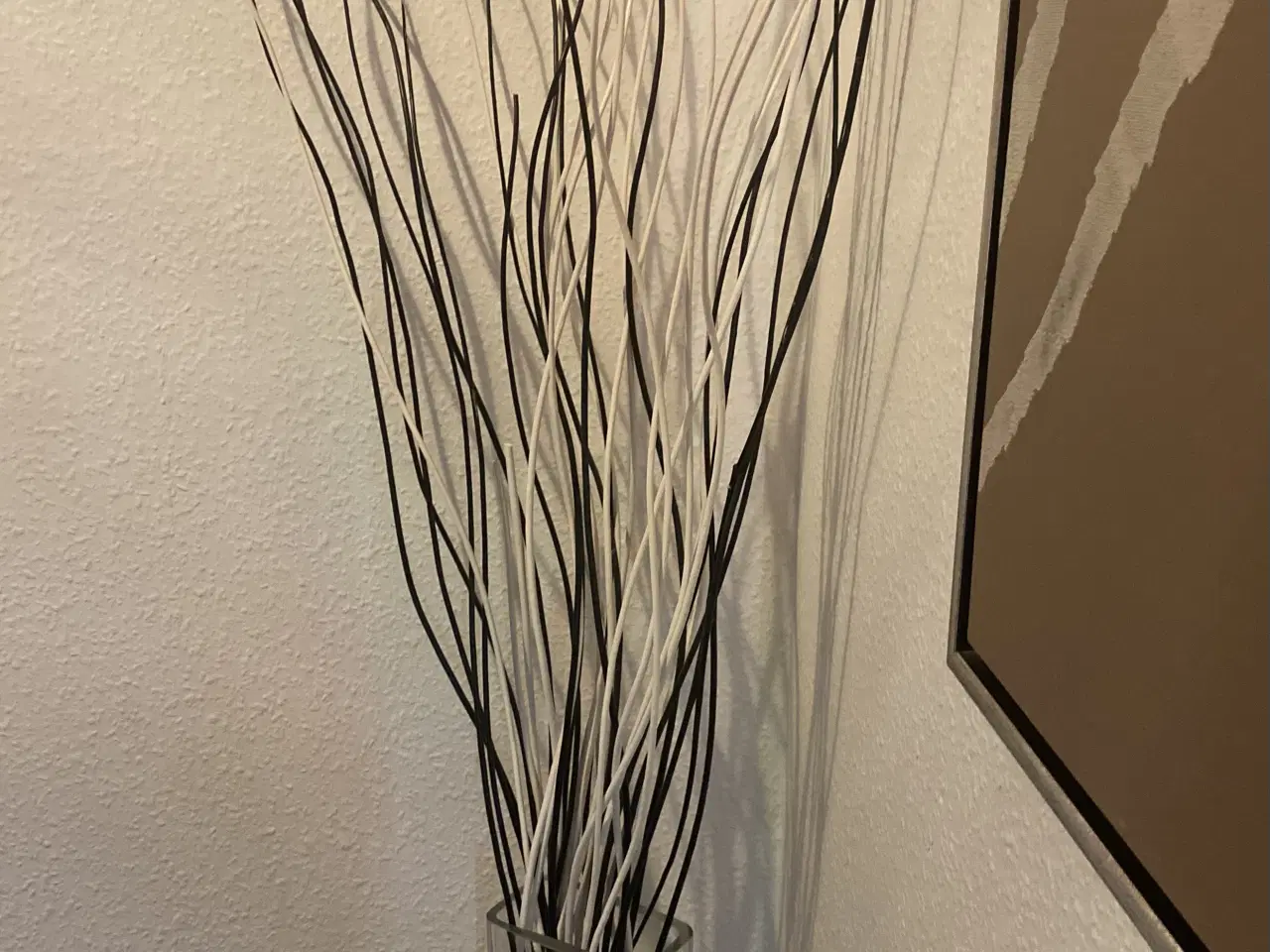 Billede 2 - Moderne vase med dekorative grene (sort/hvid)