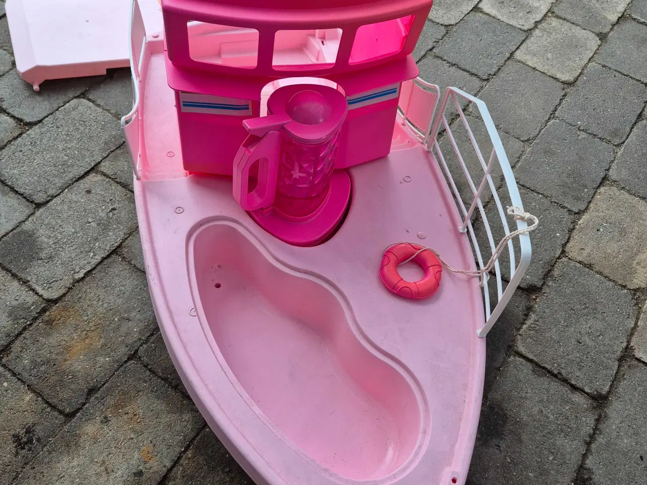 Billede 6 - Barbie båd med fejl og mangler