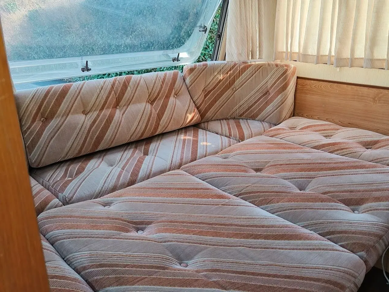 Billede 4 - Velholdt ældre Tabbert