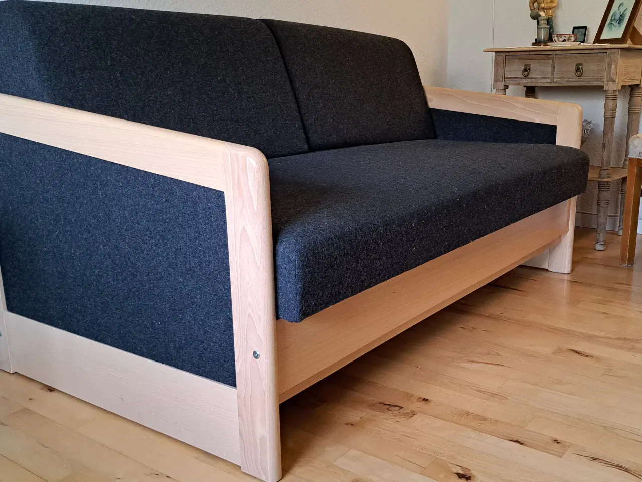 Billede 1 - Velholdt 4½ år gammel Hestbæk sovesofa