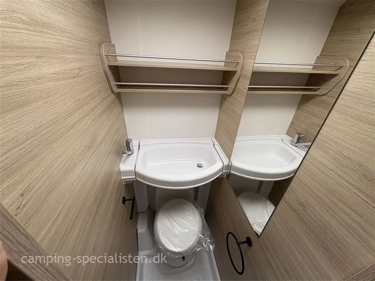 Billede 13 - 2023 - Caravelair ALBA 426 Family   Caravelair Alba 426 Family 2023 - Se den nu Camping-Specialisten.dk