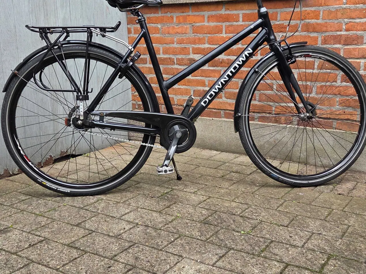 Billede 1 - DOWNTOWN 28" 57 cm høj