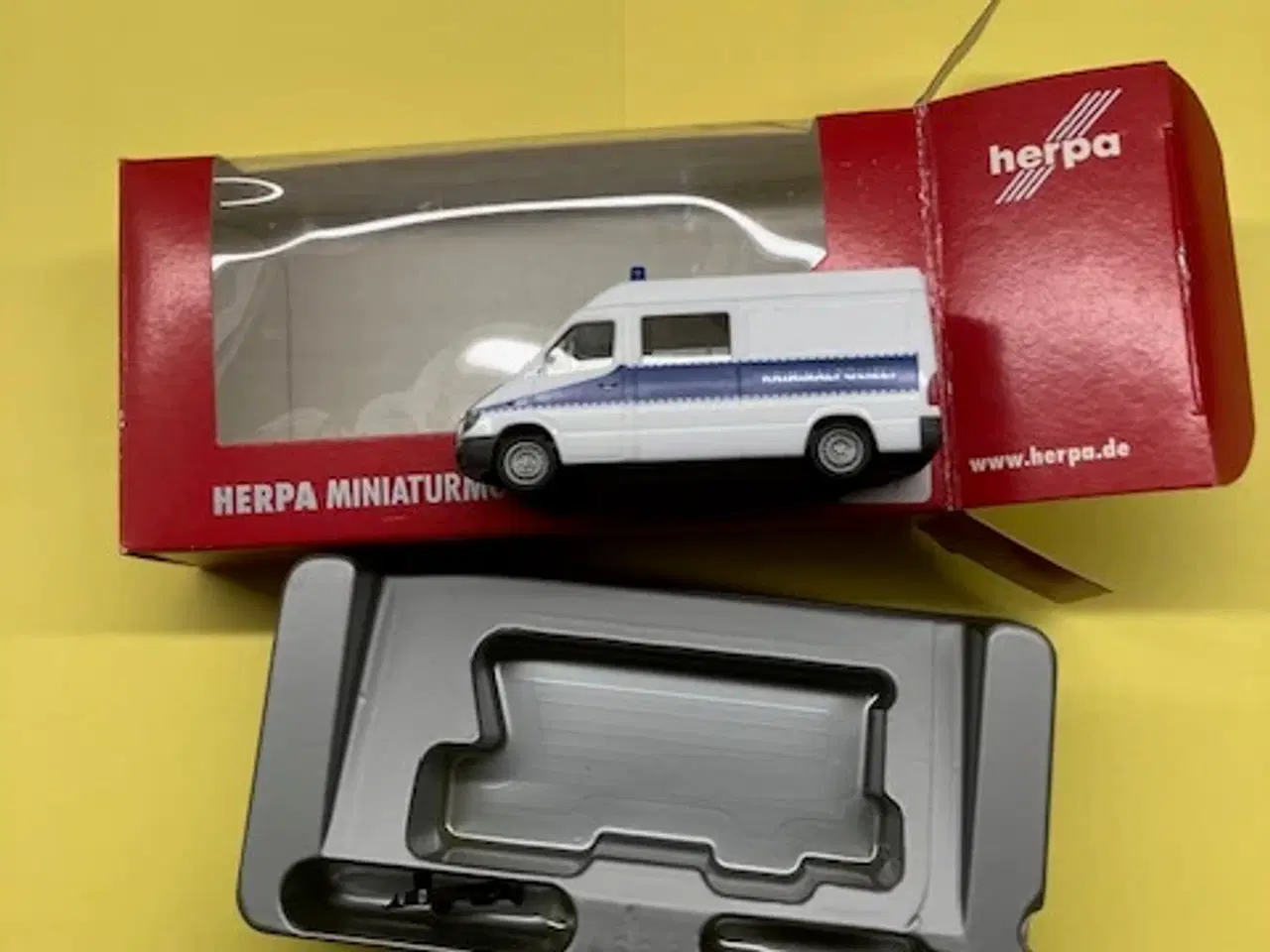 Billede 1 - Herpa 6954 MB Sprinter Kriminalpolizei. let brugt 