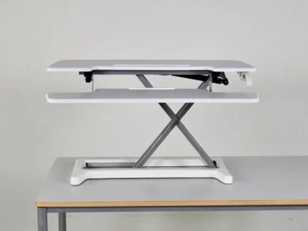 Billede 1 - Desk riser - omdan dit bord til et hæve-/sænkebord