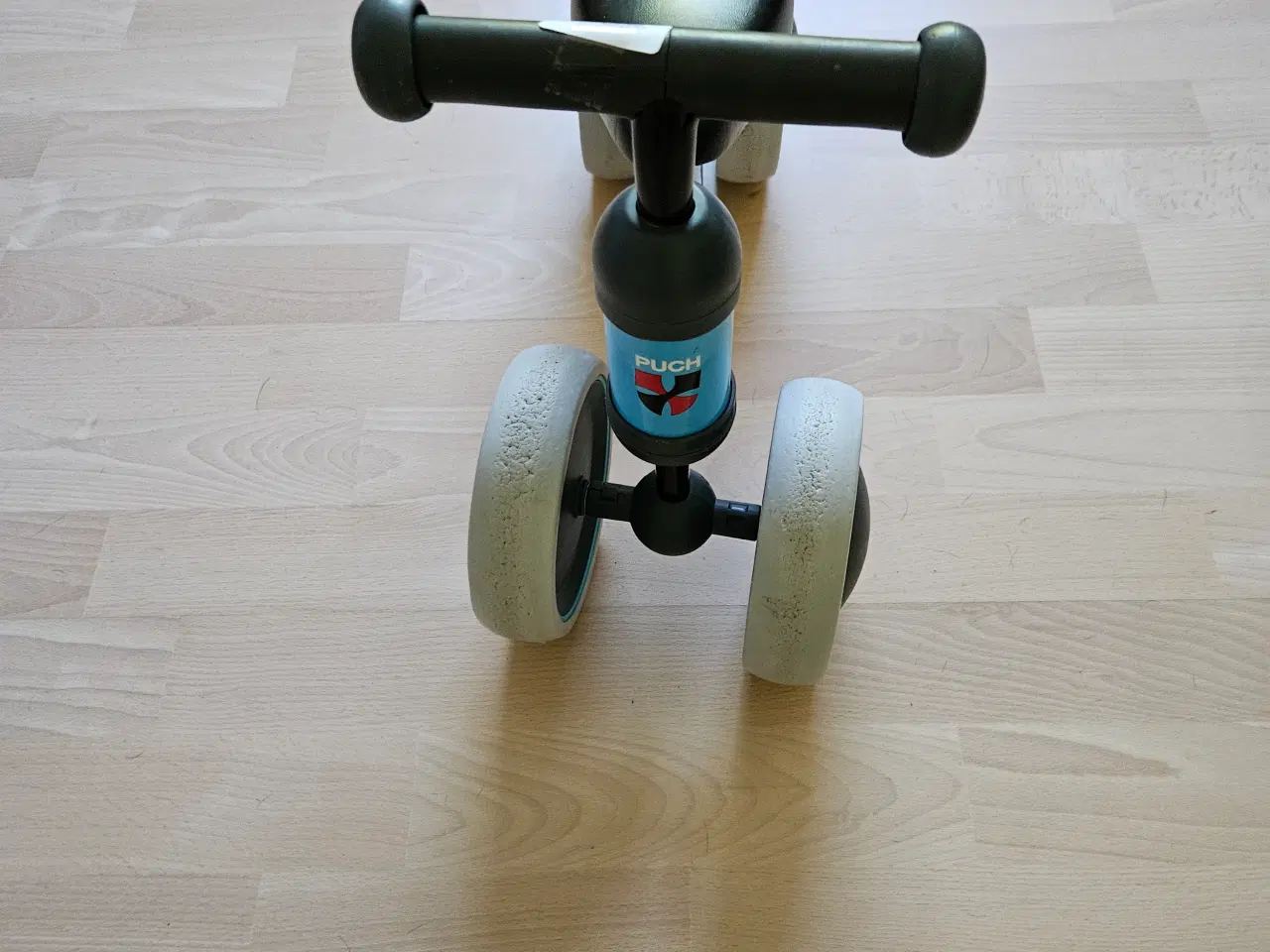 Billede 1 - lille løbecykel