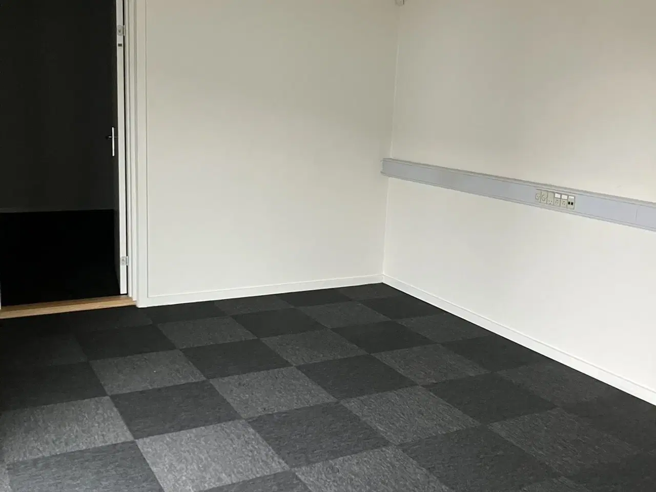 Billede 4 - Kontor el. Lign