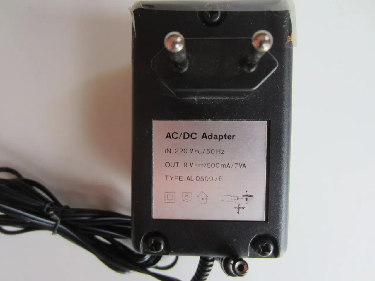 Billede 1 - AC/DC Adapter strømforsyning 9V DC 500mA
