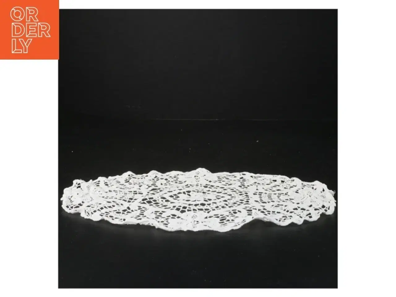 Billede 2 - Hæklet mellemlæg (str. 20x33 cm)