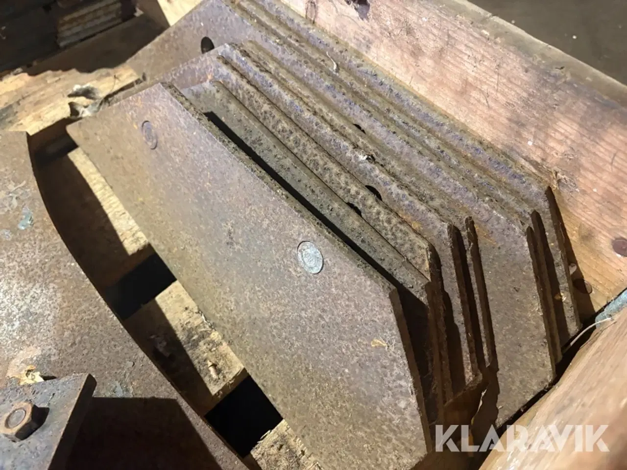 Billede 6 - Sliddele - passer skjold og Kongskilde