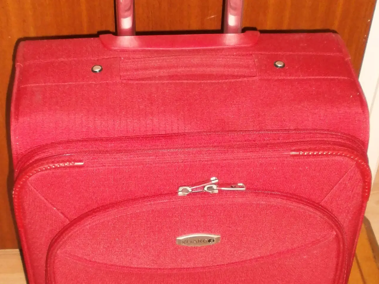 Billede 6 - Ny Rød Kuffert Sælges