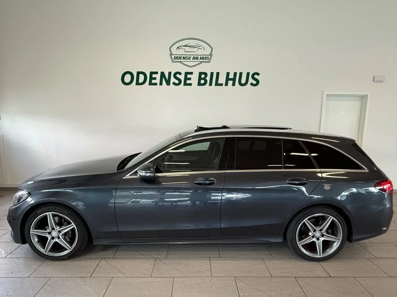 Billede 3 - Mercedes C220 d 2,2 AMG Line stc. aut.