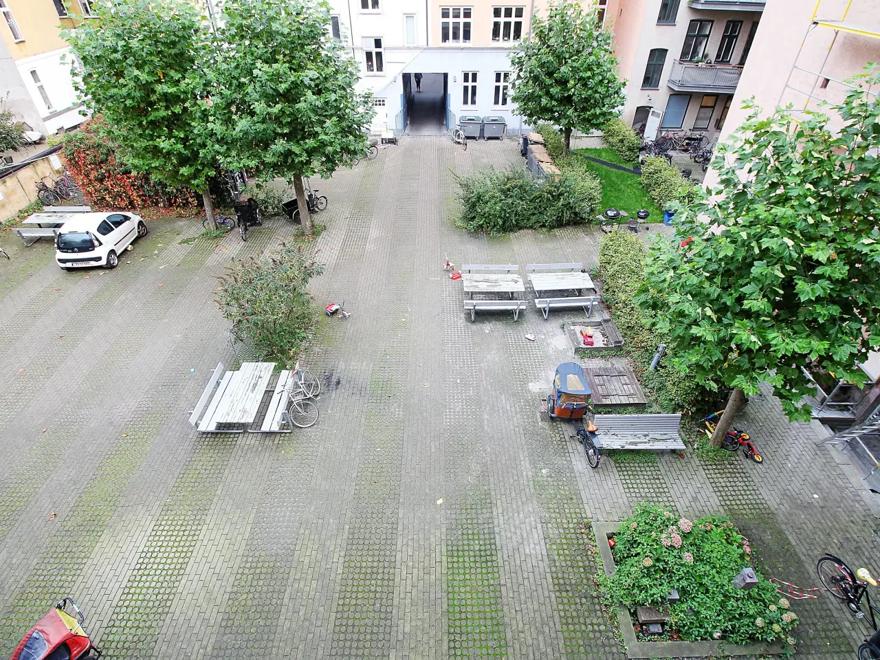 Billede 15 - Herskabeligt og renoveret med grøn gård ─ lige overfor Værnedamsvej