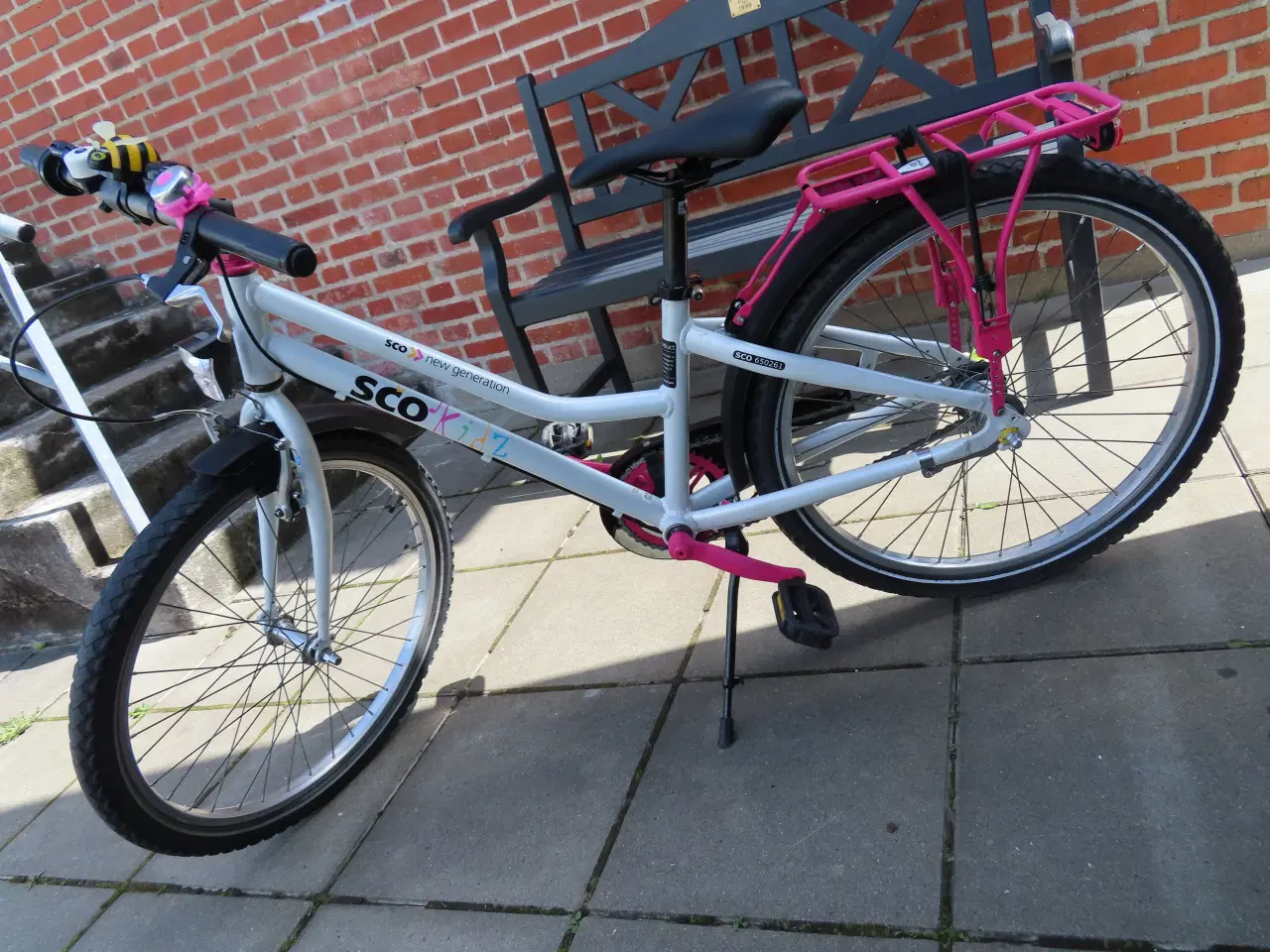 Billede 2 - Super flot totalt renoveret pigecykel 24 tommer