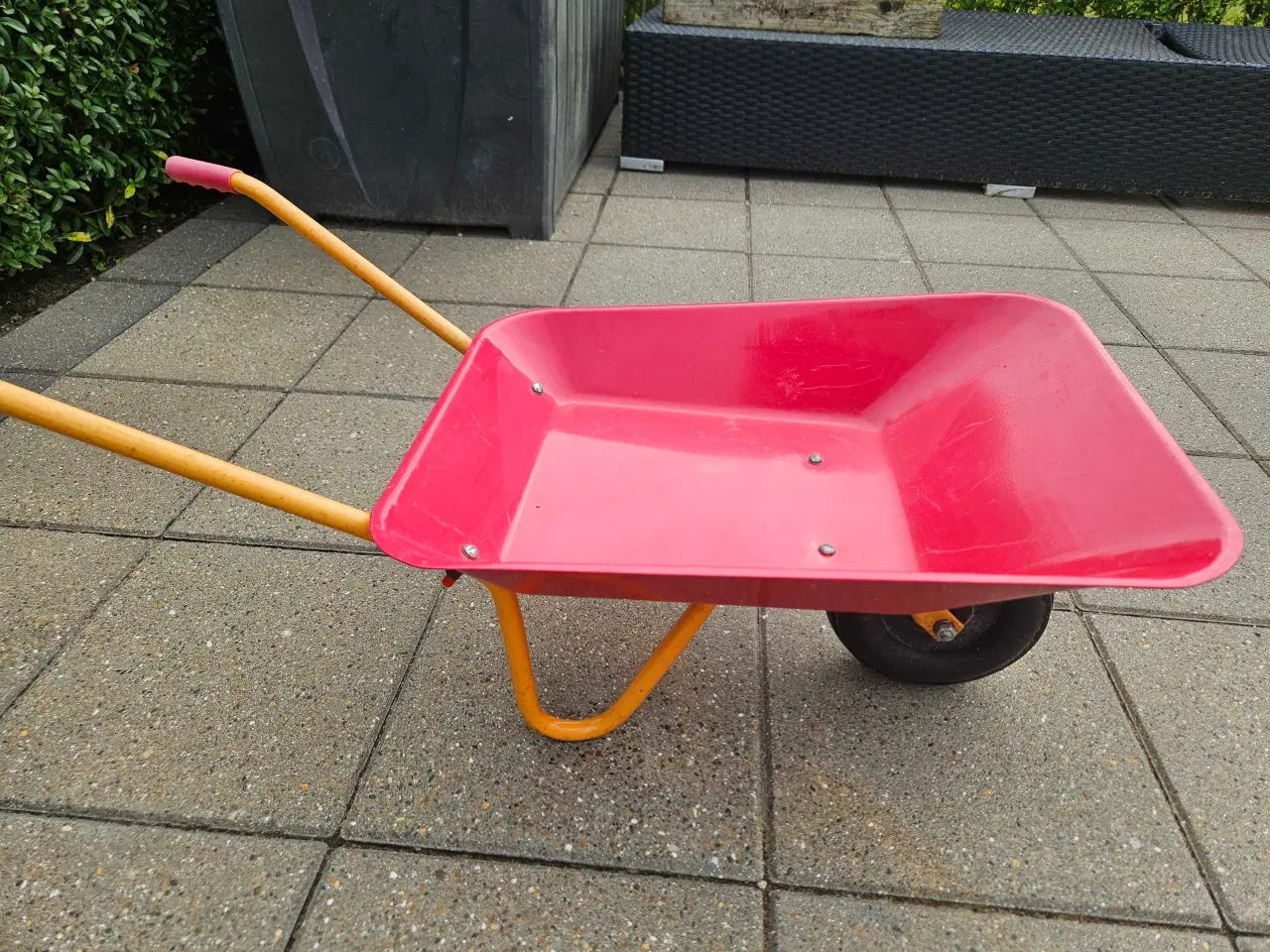 Billede 1 - Børne trillebøre
