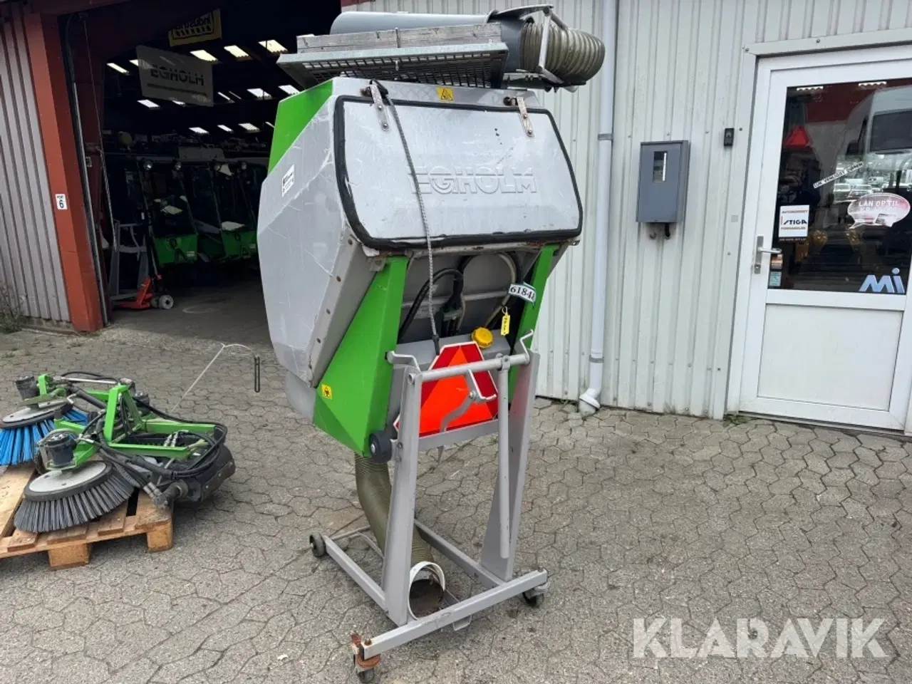 Billede 3 - Feje/- Suge Anlæg Med Koste Egholm FS2100