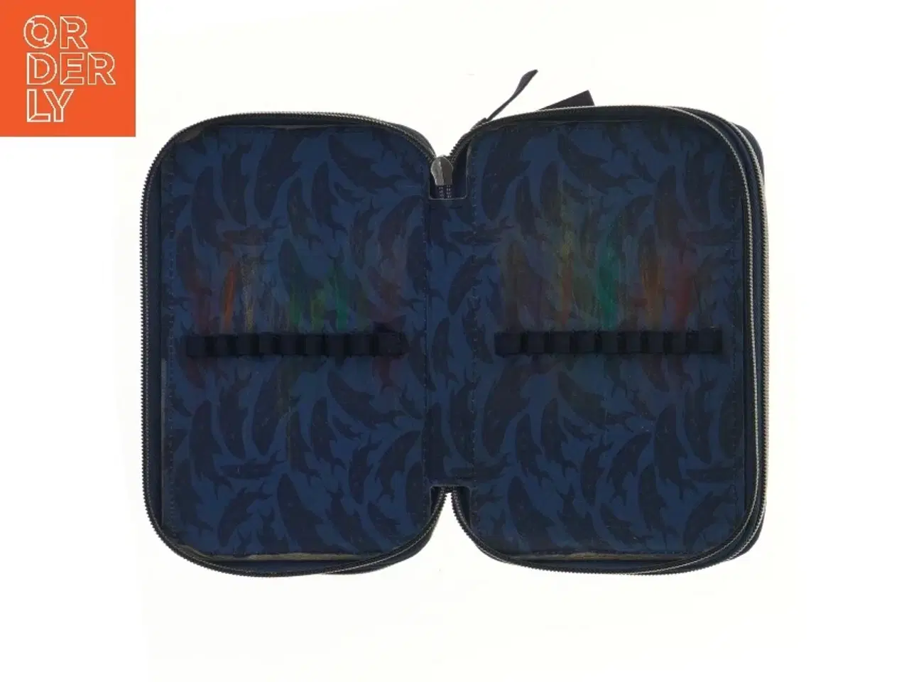 Billede 2 - 3-rums Penalhus med hajmotiv og LED