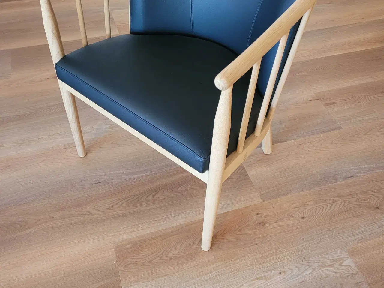 Billede 3 - NY tremmestol EG, med læder