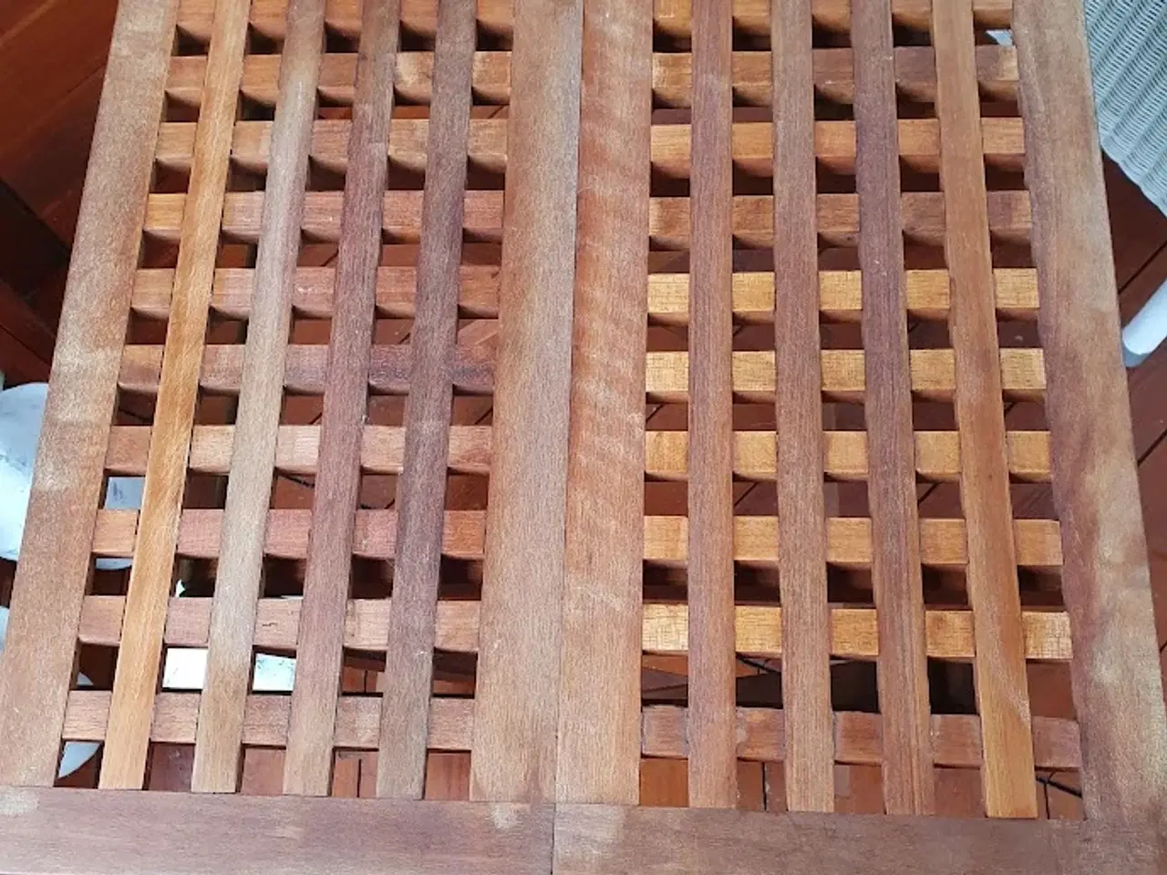 Billede 5 - Sidebord. Havebord i teaktræ. 2 stk