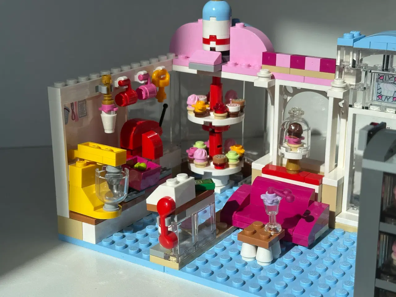 Billede 10 - LEGO Friends - Heartlake cupcake-café 41119