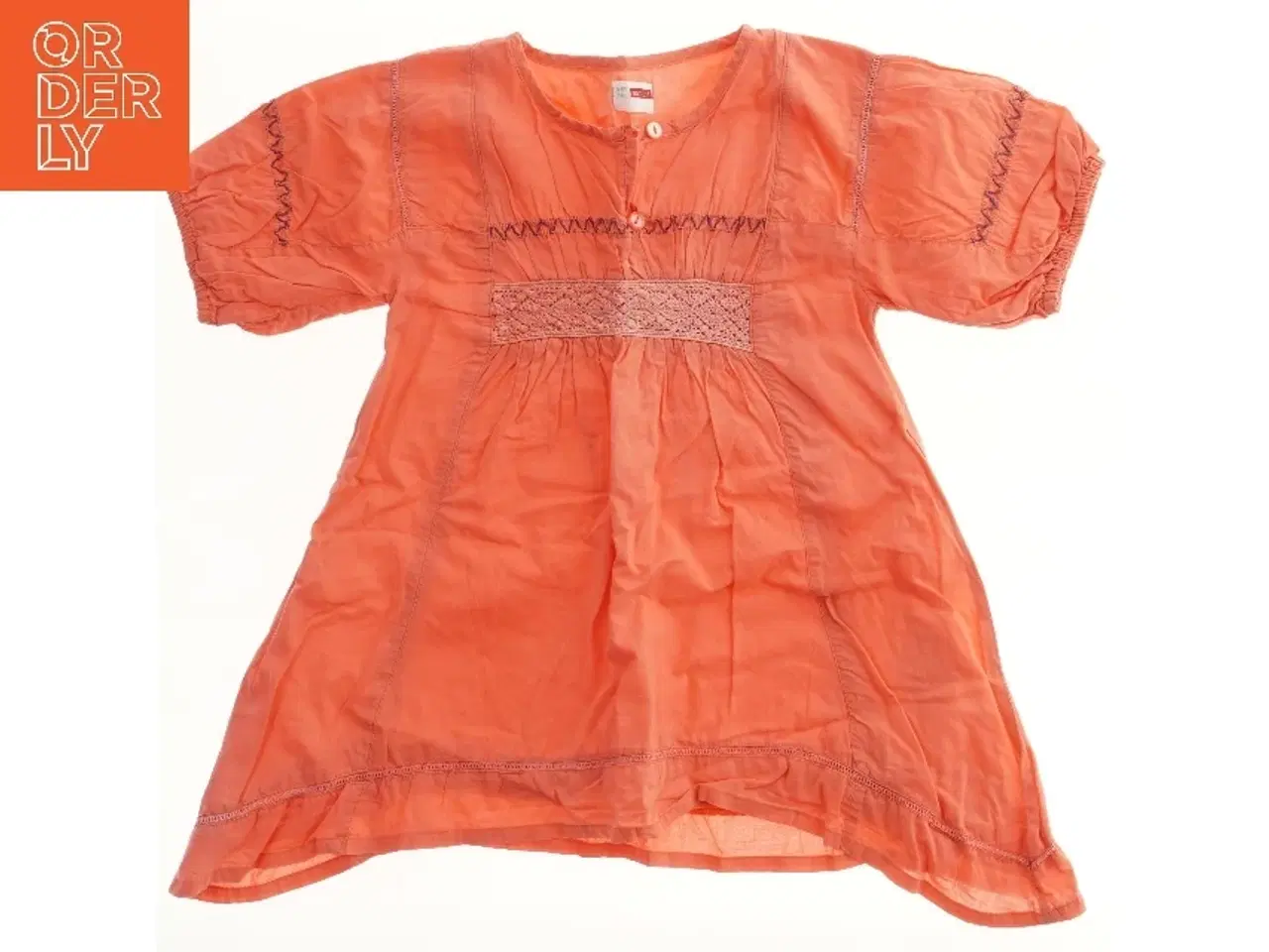 Billede 1 - Børnekjole med broderi fra Name It (str. 116)