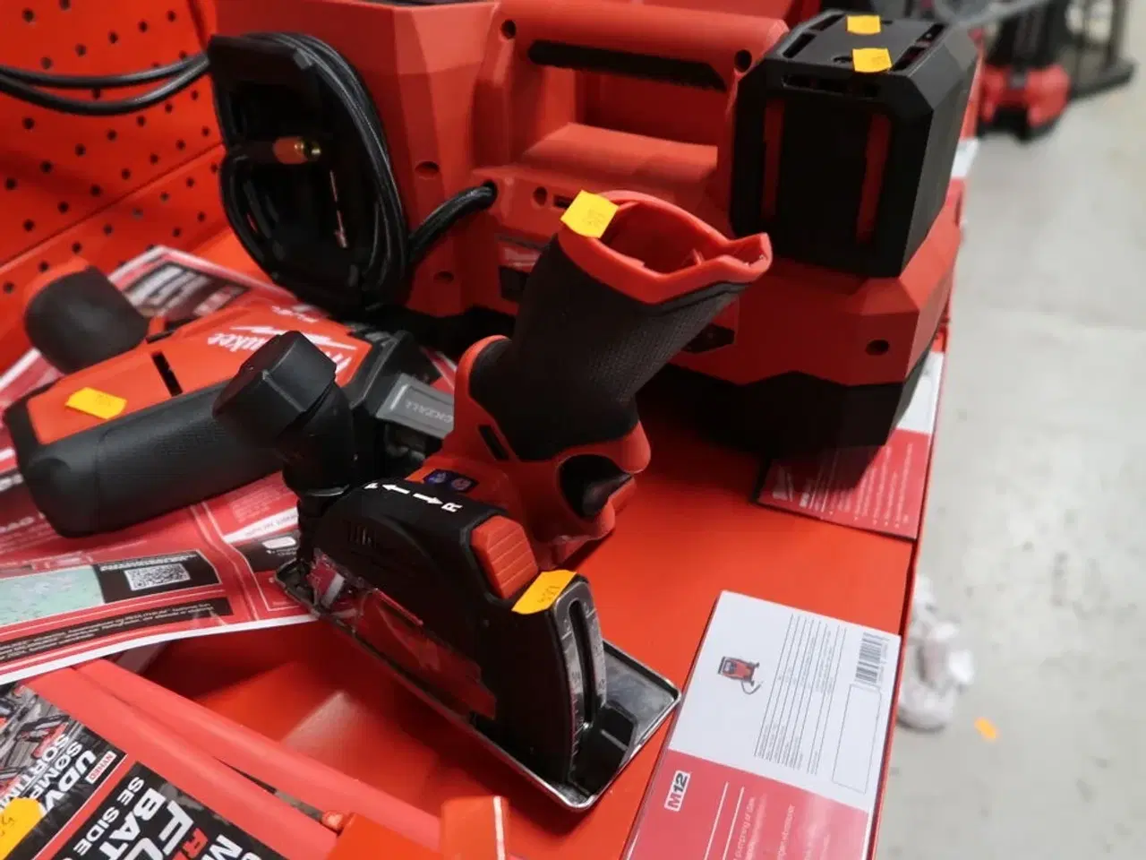 Billede 1 - Akku multiskærer MILWAUKEE M12 CFOT