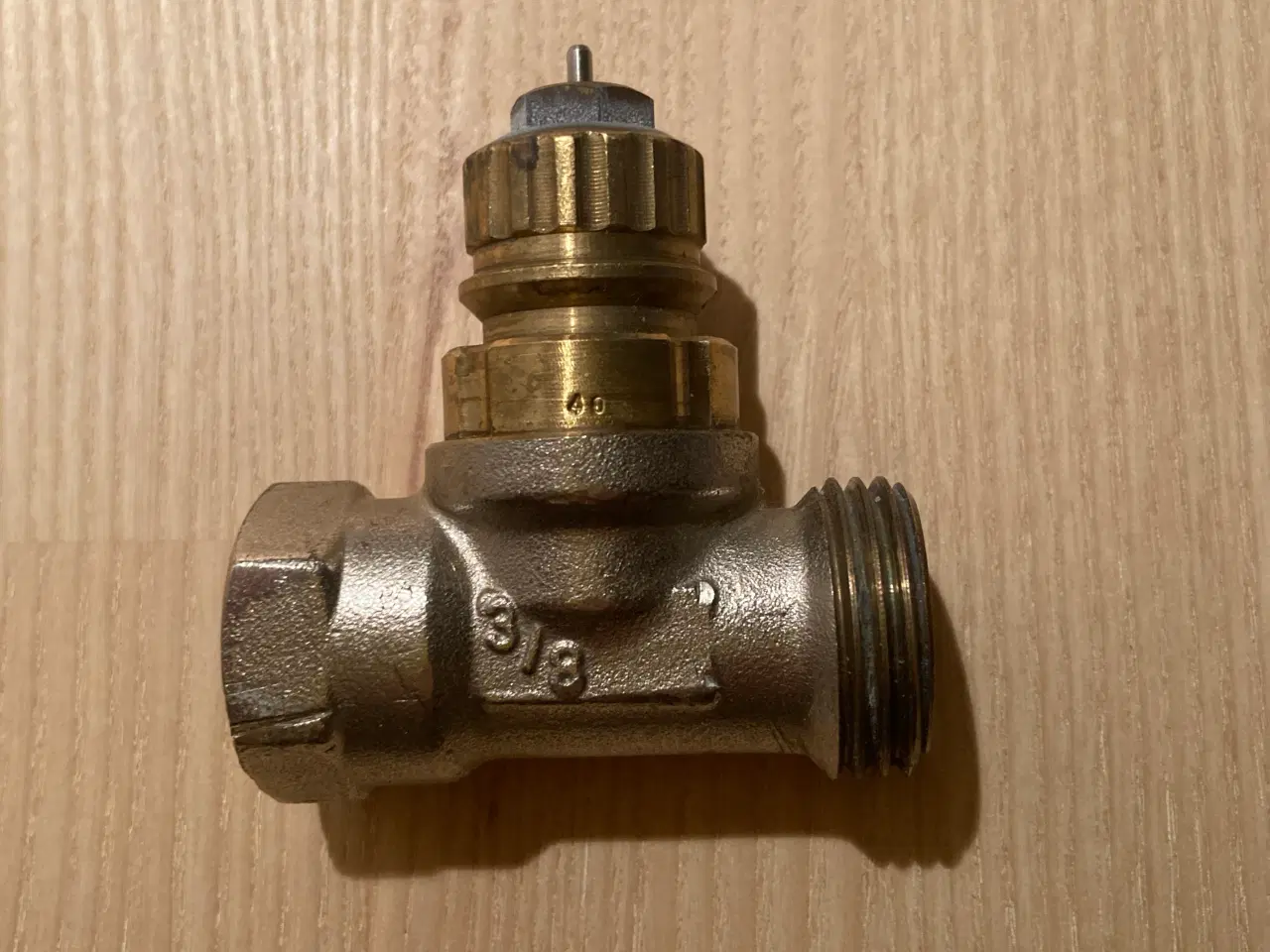 Billede 2 - 3/8” ligeløb radiatorventil