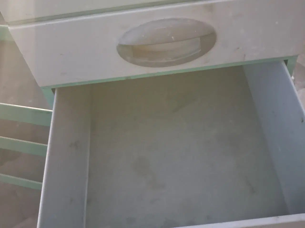 Billede 5 - bil reol