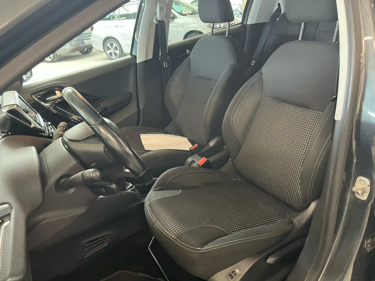 Billede 5 - Peugeot 208 1,6 BlueHDi Allure 100HK 5d