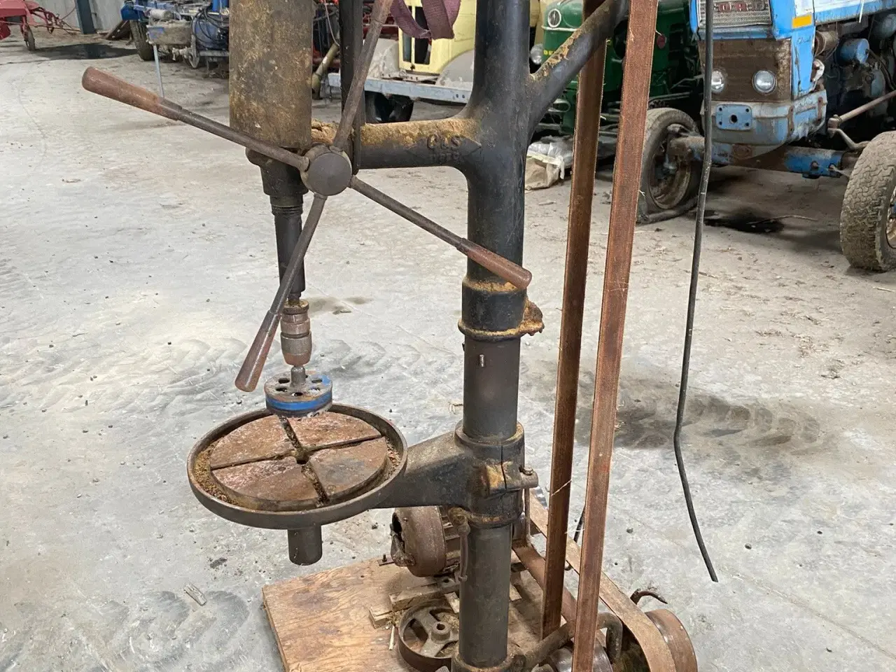 Billede 3 - Antik boremaskine 