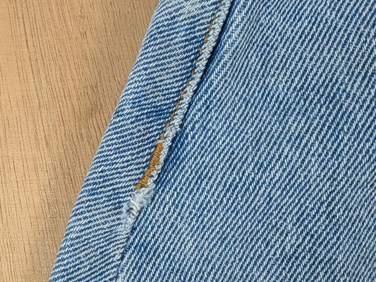 Billede 5 - Monki denimnederdel blå str. 38