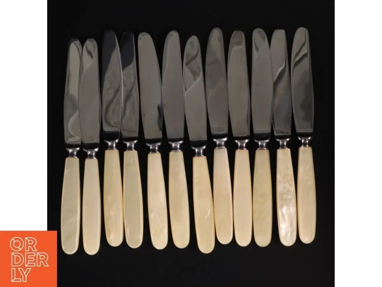 Billede 1 - Bestikknive med perlemorshåndtag (str. 22 cm)