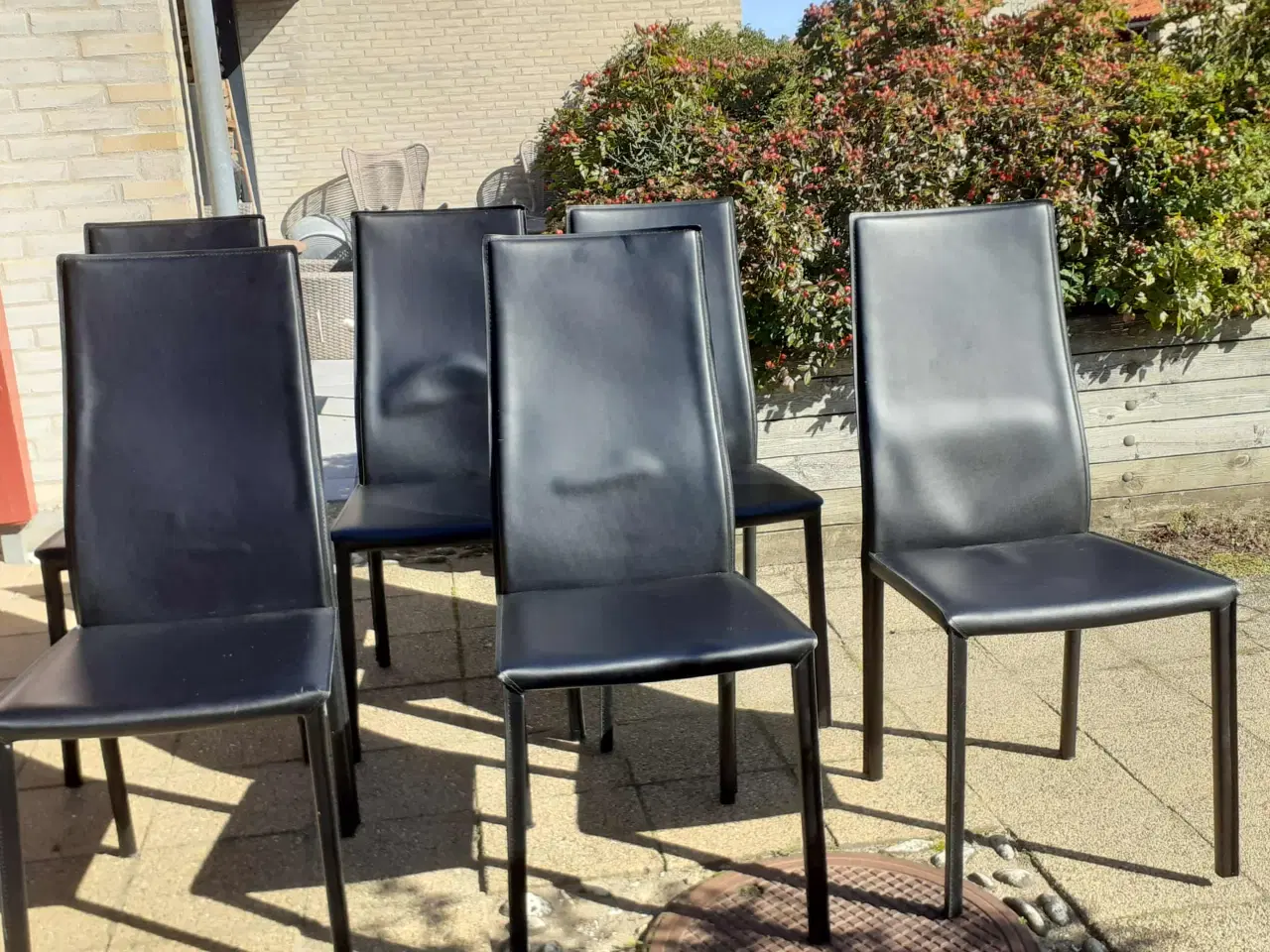 Billede 2 - spisebordsstole, kunstlæder, 200 kr for alle 6