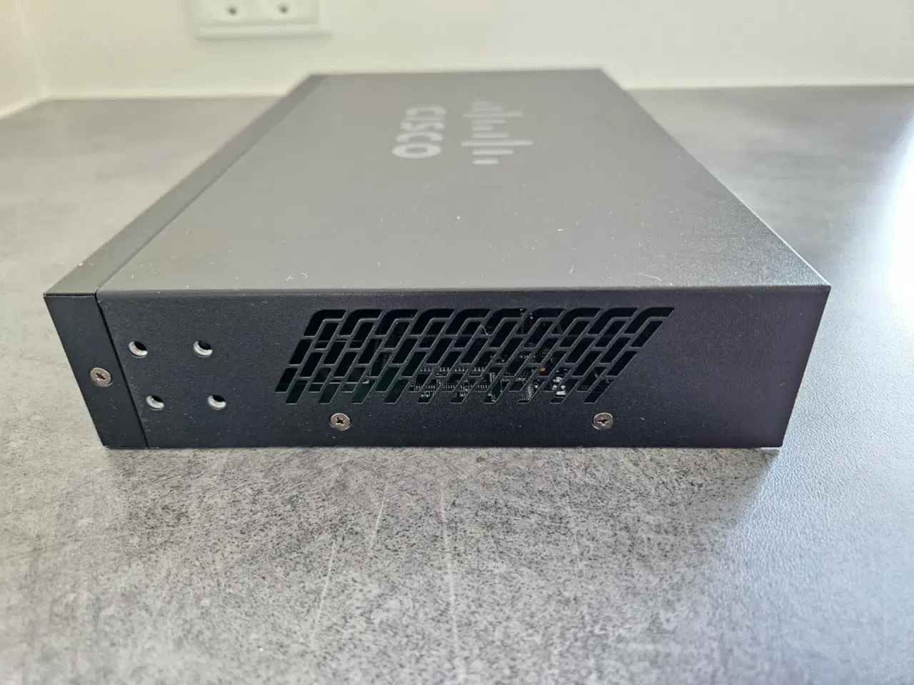 Billede 3 - Cisco 16-Port Gigabit PoE Switch (SG110-16HP)