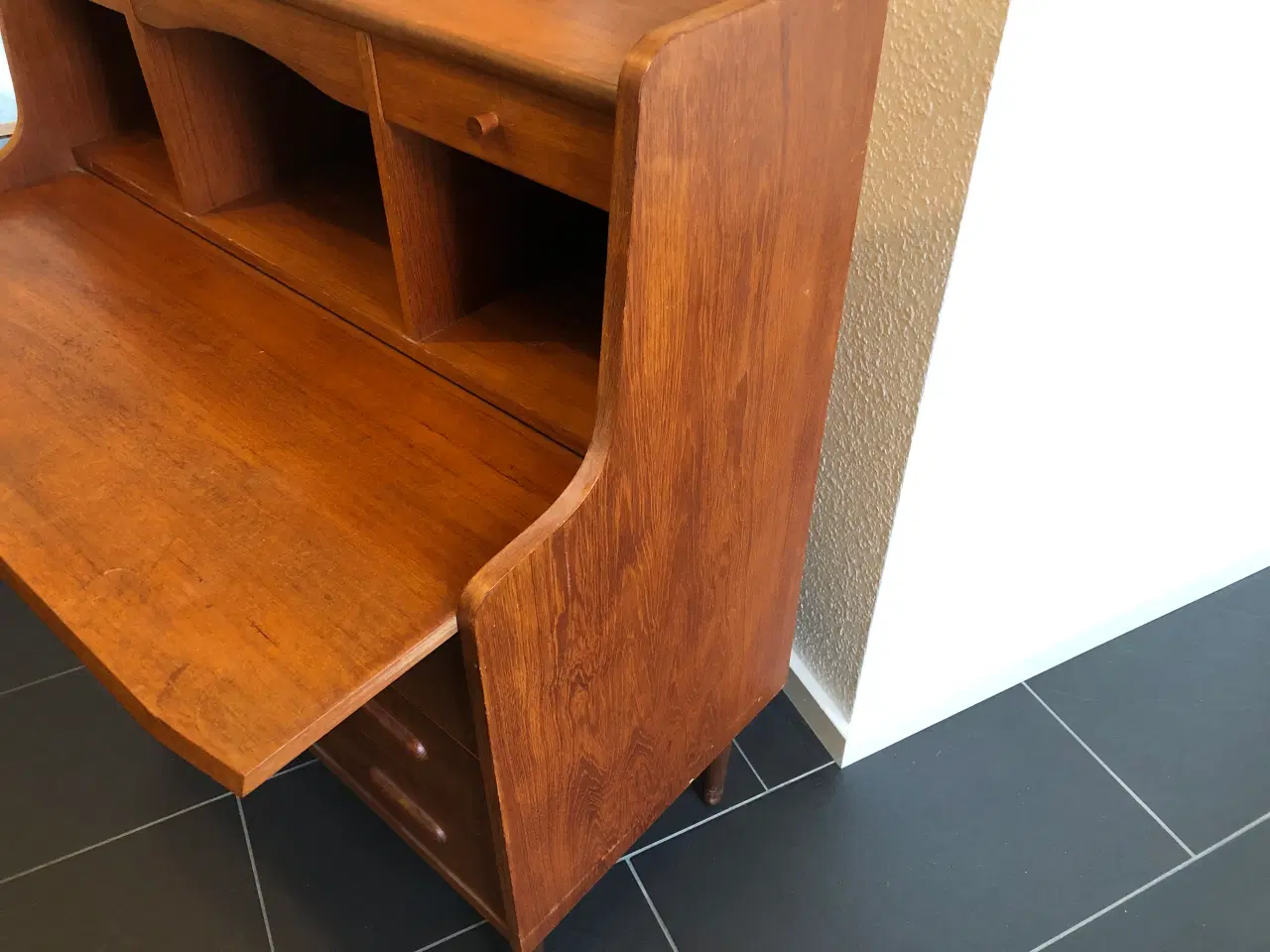 Billede 6 - Chatol i teak med indbygget spejl, skuffer, udtræk